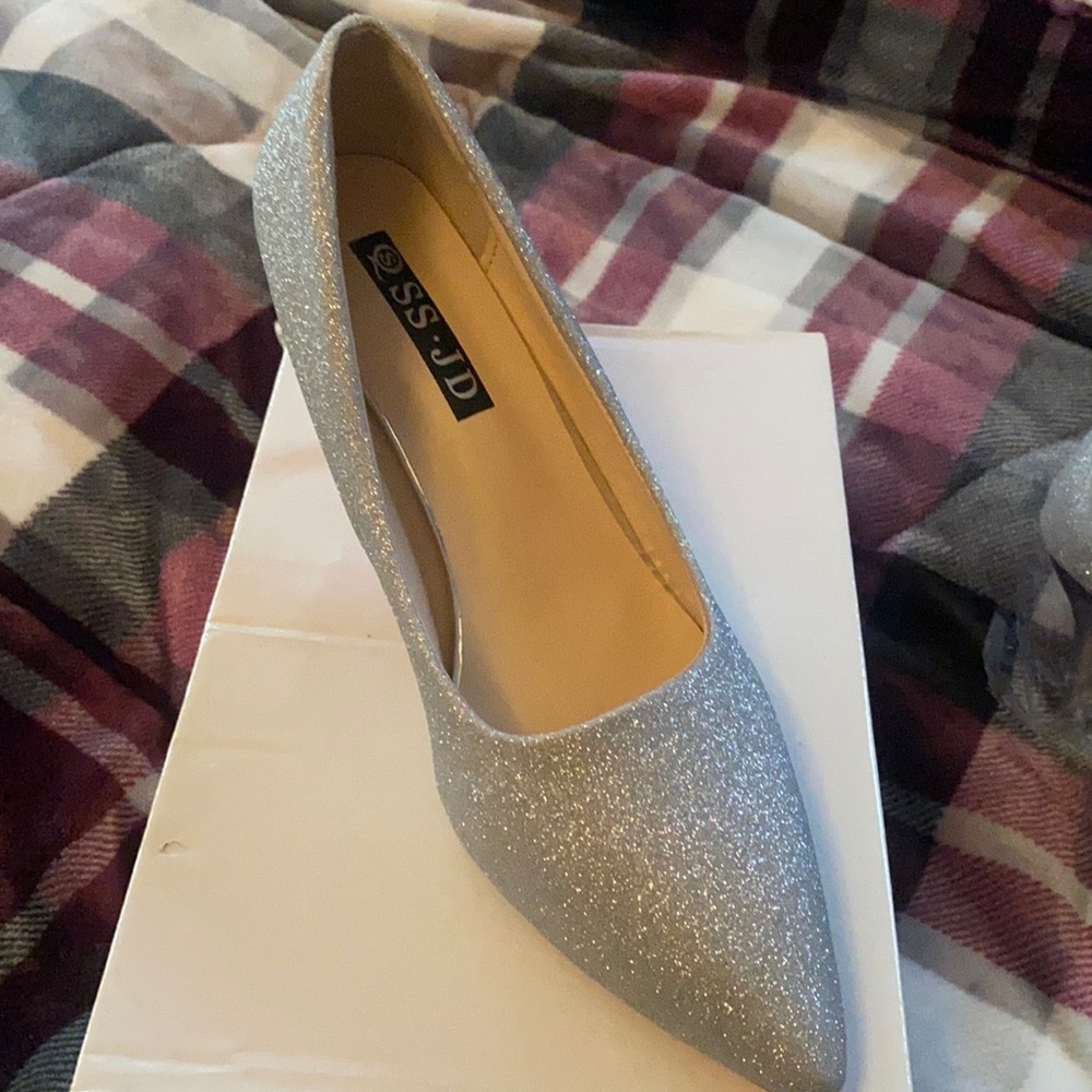 High heel glitter pumps